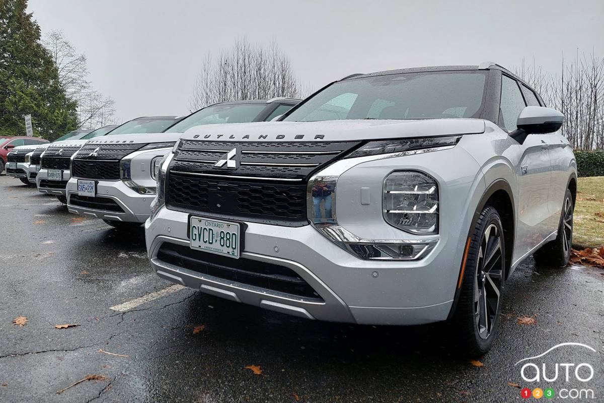 Mitsubishi Outlander PHEV 2023 Premier Essai : Un Territoire à Défendre ...